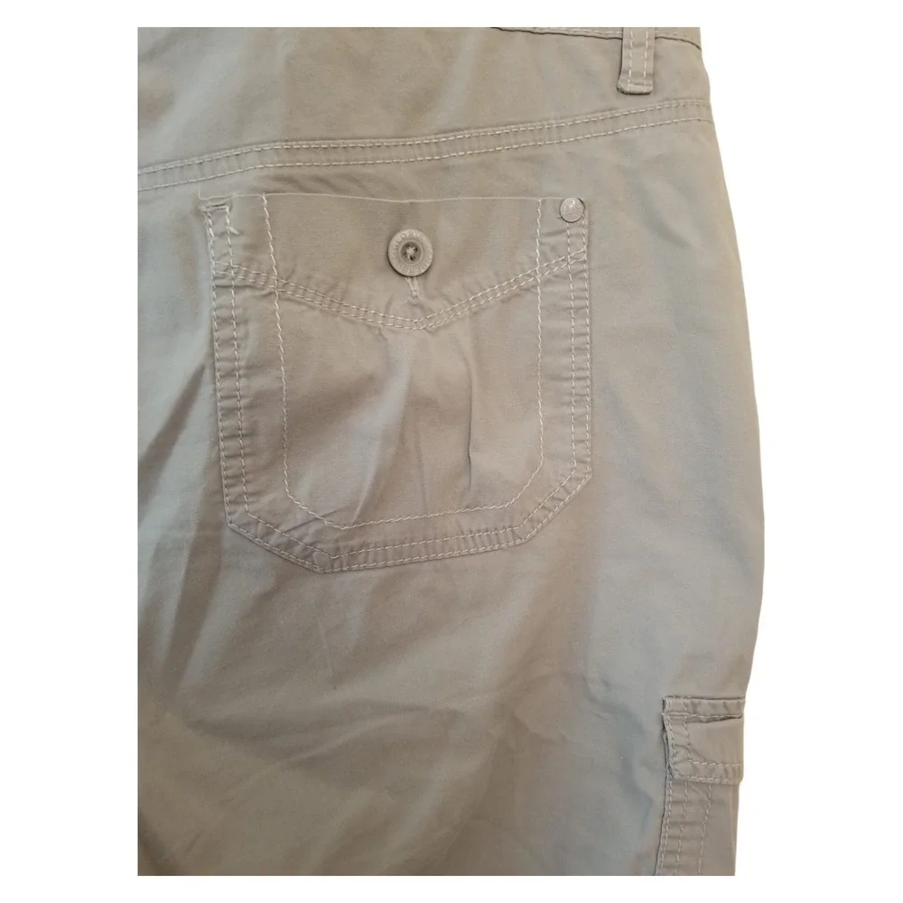 Gloria Vanderbilt Skimmer Gray Women's Shorts Size 12 37/38 Inseam 14 in - Picture 8 of 9